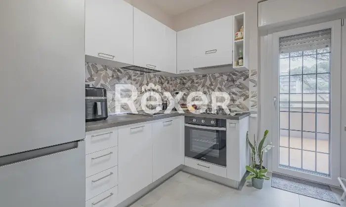 Rexer-Roma-Bilocale-ristrutturato-con-posto-auto-Altro