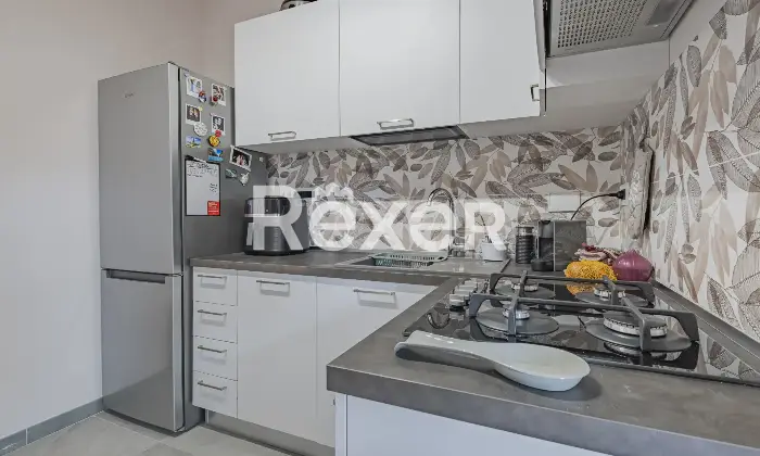 Rexer-Roma-Bilocale-ristrutturato-con-posto-auto-Altro