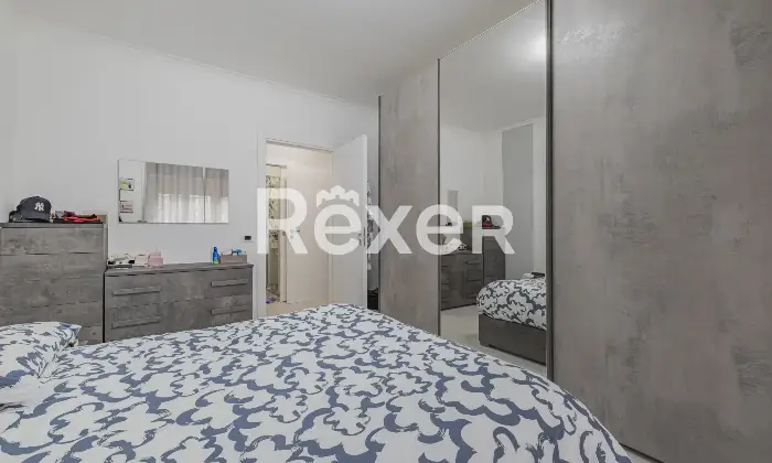 Rexer-Roma-Bilocale-ristrutturato-con-posto-auto-Altro