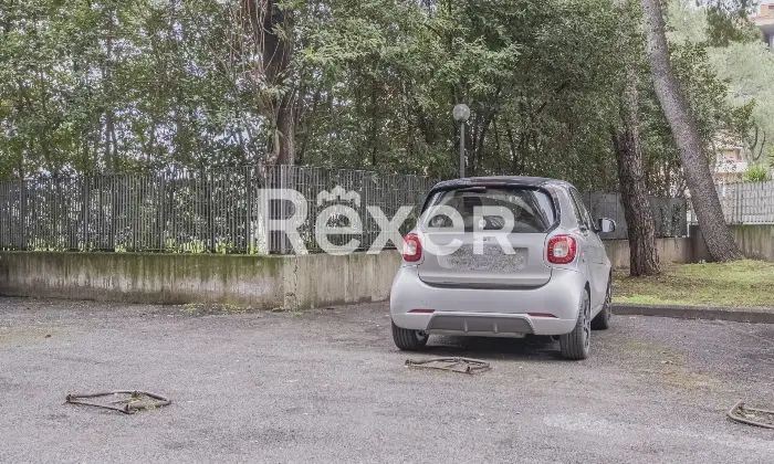 Rexer-Roma-Bilocale-ristrutturato-con-posto-auto-Altro