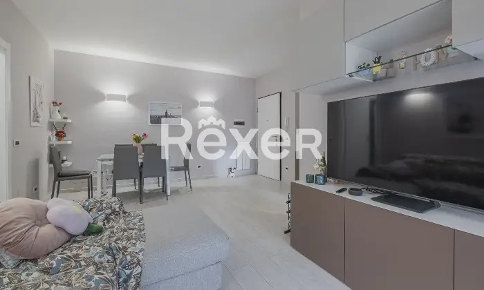 Rexer-Roma-Bilocale-ristrutturato-con-posto-auto-Altro