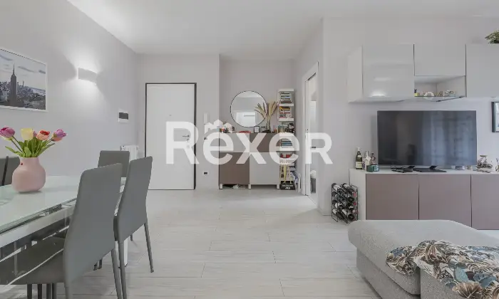 Rexer-Roma-Bilocale-ristrutturato-con-posto-auto-Altro