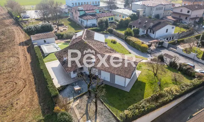 Rexer-Capodimonte-Castenedolo-Capo-di-Monte-Villa-singola-Altro