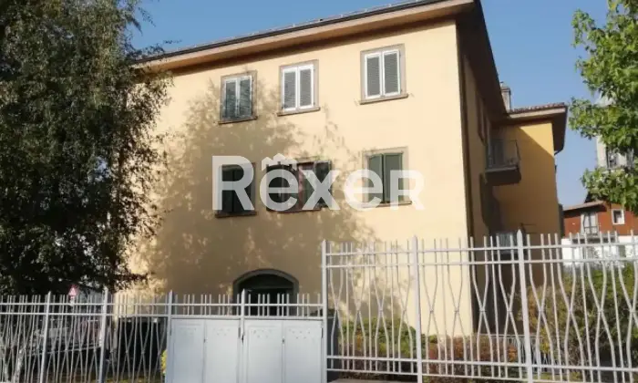 Rexer-Rovetta-Appartamento-con-cantina-e-box-auto-Altro