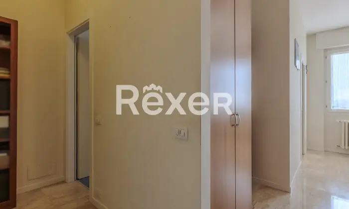 Rexer-Bergamo-MONOLOCALE-ULTIMO-PIANO-CENTRO-BERGAMO-Altro