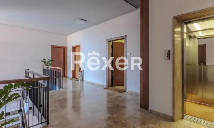 Rexer-Bergamo-MONOLOCALE-ULTIMO-PIANO-CENTRO-BERGAMO-Altro