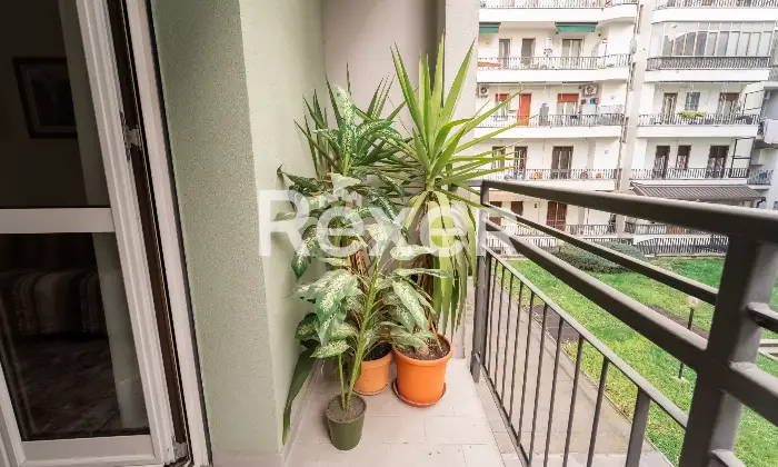 Rexer-Milano-Trilocale-con-doppi-balconi-e-cantina-Balcone