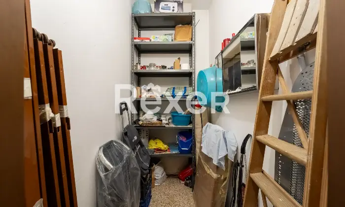 Rexer-Milano-Trilocale-con-doppi-balconi-e-cantina-Deposito