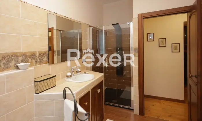 Rexer-Tornolo-Villa-storica-in-Fraz-Santa-Maria-del-Taro-Altro