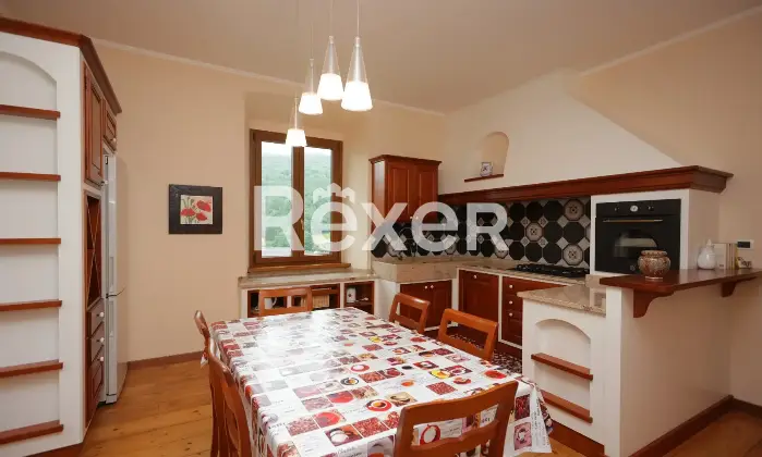 Rexer-Tornolo-Villa-storica-in-Fraz-Santa-Maria-del-Taro-Altro