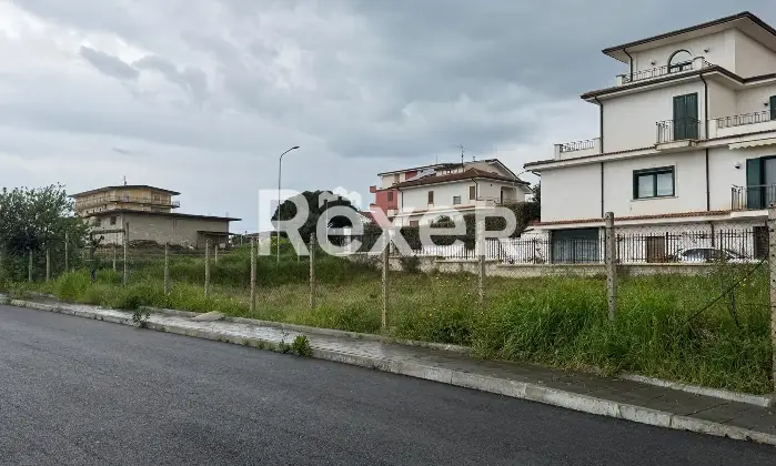 Rexer-Lauropoli-Terreno-edificabile-di-mq-pianeggiante-con-accesso-diretto-da-strada-ideale-per-villa-singola-Altro