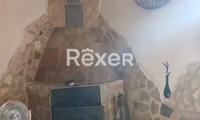 Rexer-Barile-Casa-indipendente-su-quattro-livelli-con-giardino-cantine-e-doppio-accesso-Barile-PZ-Altro