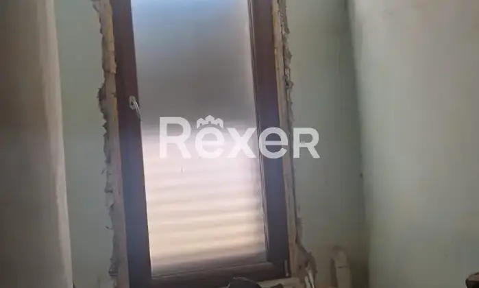 Rexer-Barile-Casa-indipendente-su-quattro-livelli-con-giardino-cantine-e-doppio-accesso-Barile-PZ-Altro