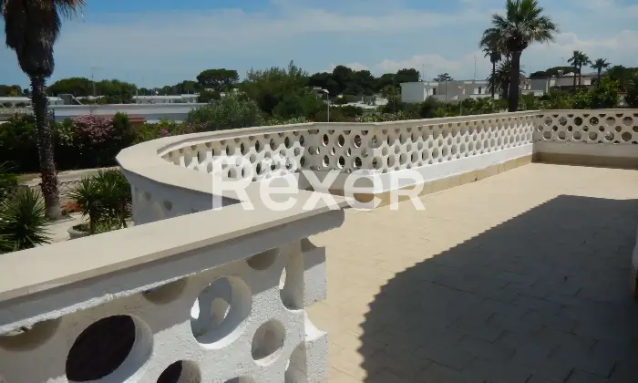 Rexer-Giovinazzo-Vendesi-villa-singola-con-terrazza-e-giardino-vista-mare-Terrazzo