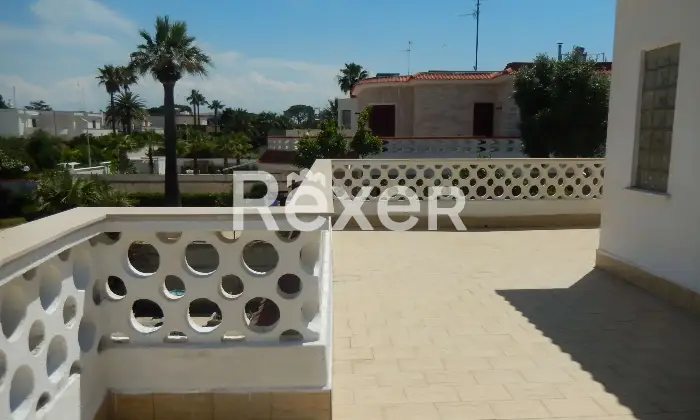 Rexer-Giovinazzo-Vendesi-villa-singola-con-terrazza-e-giardino-vista-mare-Terrazzo