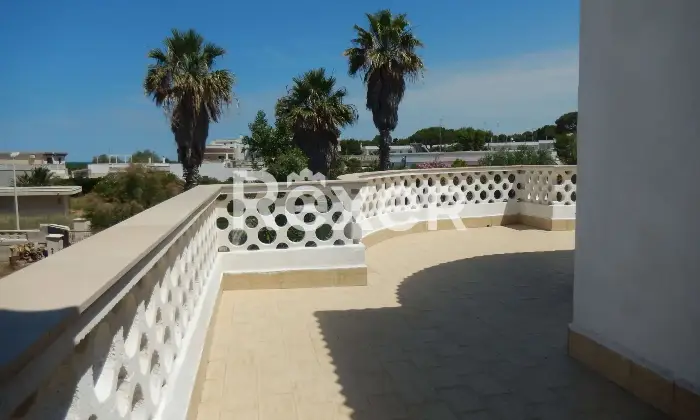 Rexer-Giovinazzo-Vendesi-villa-singola-con-terrazza-e-giardino-vista-mare-Terrazzo