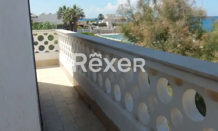 Rexer-Giovinazzo-Vendesi-villa-singola-con-terrazza-e-giardino-vista-mare-Giardino