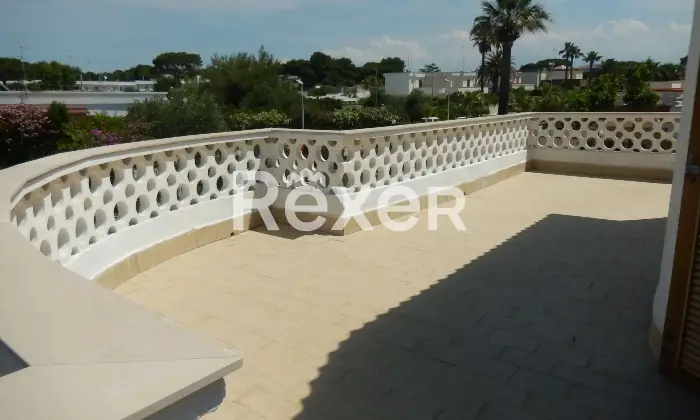 Rexer-Giovinazzo-Vendesi-villa-singola-con-terrazza-e-giardino-vista-mare-Terrazzo