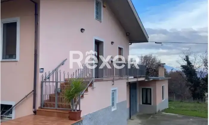 Rexer-Castelli-Casa-indipendente-in-vendita-in-Frazione-Bivio-Villa-Rossi-a-Castelli-Altro