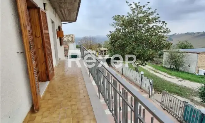 Rexer-Penne-Azienda-Agricola-in-vendita-in-Contrada-Villa-Degna-a-Penne-Altro