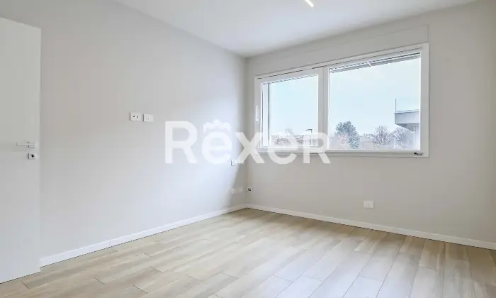 Rexer-Osio-Sotto-Villa-in-classe-A-Altro