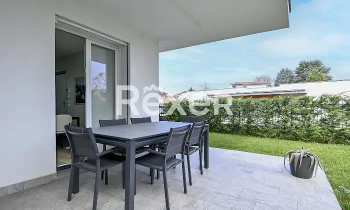 Rexer-Osio-Sotto-Villa-in-classe-A-Altro