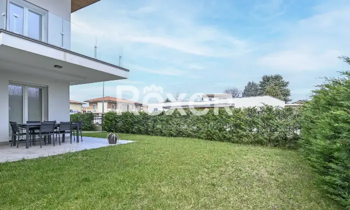 Rexer-Osio-Sotto-Villa-in-classe-A-Altro