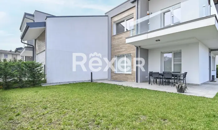 Rexer-Osio-Sotto-Villa-in-classe-A-Altro