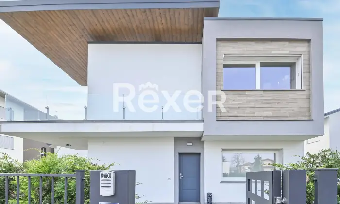 Rexer-Osio-Sotto-VILLA-IN-CLASSE-A-Altro