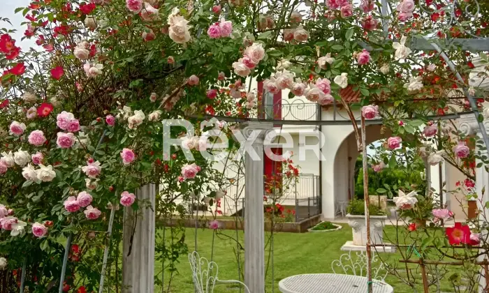 Rexer-Castelfranco-Veneto-Villetta-a-schiera-con-ampio-giardino-e-box-auto-Altro