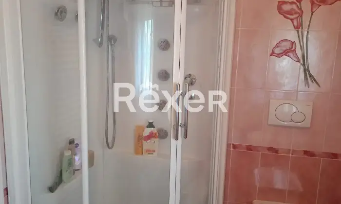 Rexer-Castelfranco-Veneto-Villetta-a-schiera-con-ampio-giardino-e-box-auto-Altro