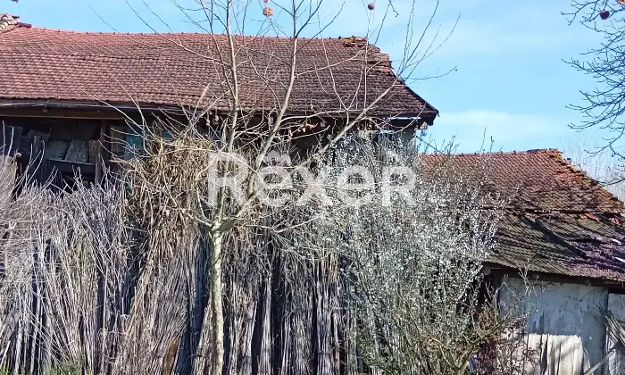 Rexer-Visone-Ampia-cascina-in-vendita-in-Regione-Cavallera-a-Visone-Altro