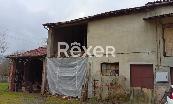 Rexer-Visone-Ampia-cascina-in-vendita-in-Regione-Cavallera-a-Visone-Altro