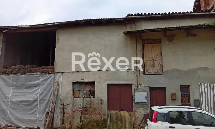 Rexer-Visone-Ampia-cascina-in-vendita-in-Regione-Cavallera-a-Visone-Altro