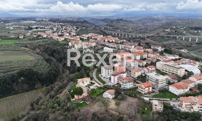 Rexer-San-Vito-Chietino-Porzione-indipendente-su-tre-livelli-San-Vito-Chietino-Altro