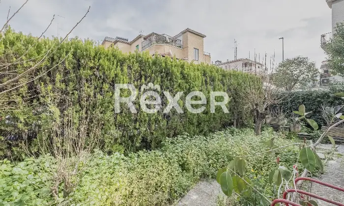 Rexer-Vitinia-Villa-indipendente-con-giardino-Altro