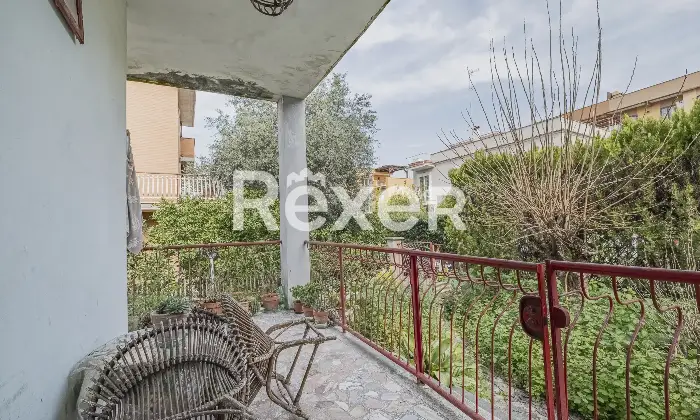 Rexer-Vitinia-Villa-indipendente-con-giardino-Altro