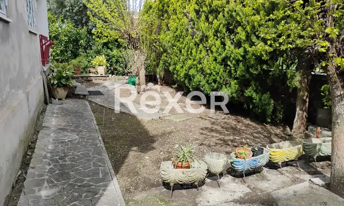 Rexer-Vitinia-Villa-indipendente-con-giardino-Altro