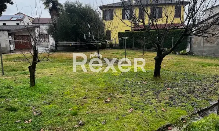 Rexer-Berra-Compendio-immobiliare-in-vendita-in-via-Piave-a-Berra-Altro