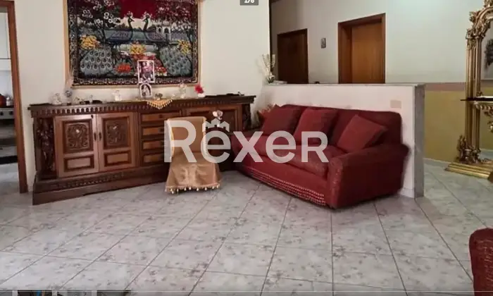 Rexer-Gela-Ampio-appartamento-luminoso-in-vendita-Altro