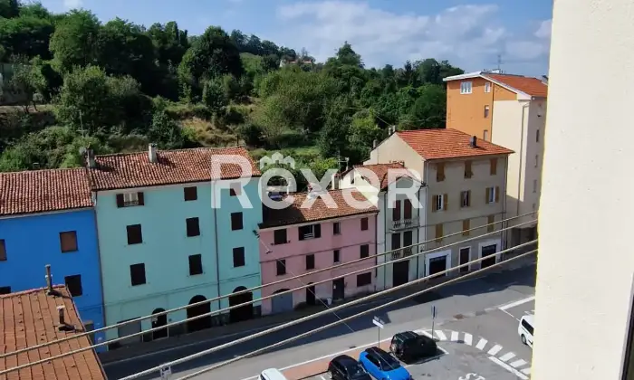 Rexer-Altare-splendida-vista-tetti-a-pochi-km-dalle-spiagge-liguri-Giardino
