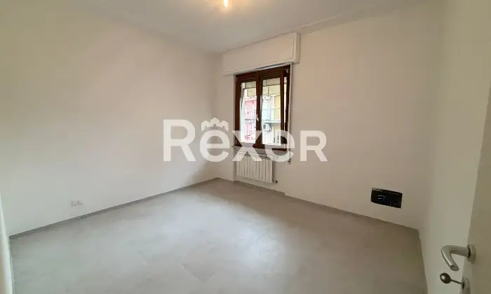 Rexer-Spotorno-Comodo-trilocale-ristrutturato-Altro