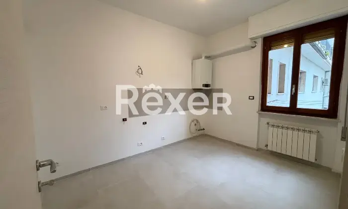 Rexer-Spotorno-Comodo-trilocale-ristrutturato-Altro