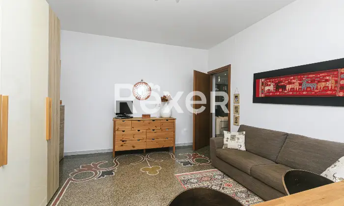 Rexer-Genova-Vendesi-appartamento-di-ampie-dimensioni-Altro