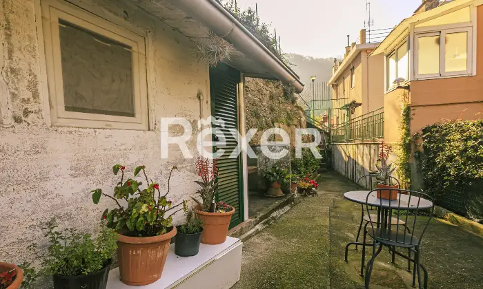 Rexer-Genova-Vendesi-appartamento-di-ampie-dimensioni-Altro