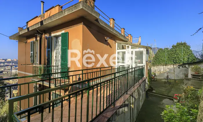 Rexer-Genova-Vendesi-appartamento-di-ampie-dimensioni-Altro