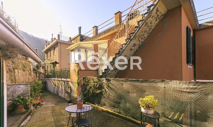 Rexer-Genova-Vendesi-appartamento-di-ampie-dimensioni-Altro