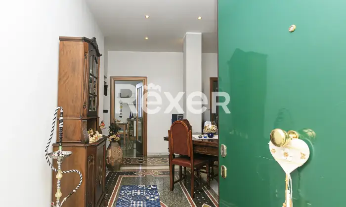 Rexer-Genova-Vendesi-appartamento-di-ampie-dimensioni-Altro
