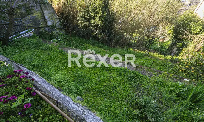 Rexer-Genova-Vendesi-appartamento-di-ampie-dimensioni-Altro