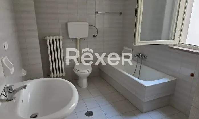 Rexer-Sava-Ufficio-e-appartamento-in-vendita-in-Via-Roma-a-Sava-TA-Altro